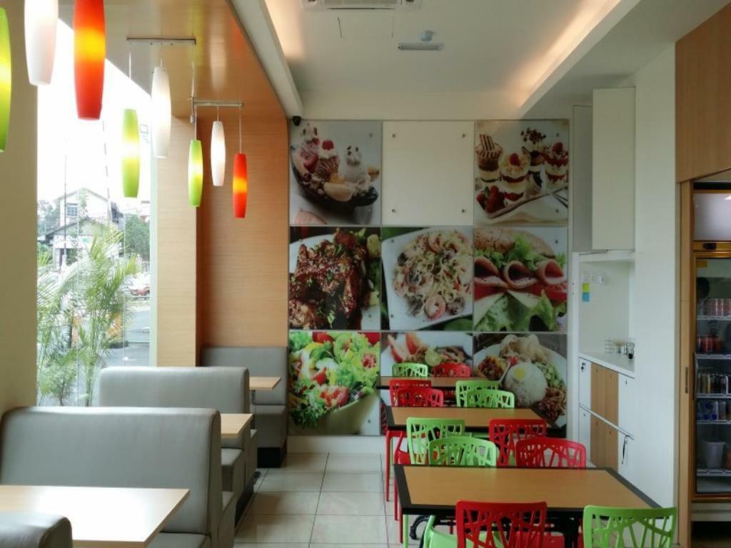 Caspari Hotel Tampin Esterno foto
